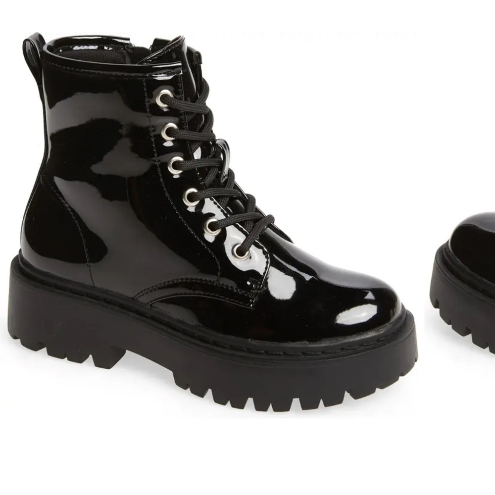 🆕Steve Madden Black Patent Trockk boot